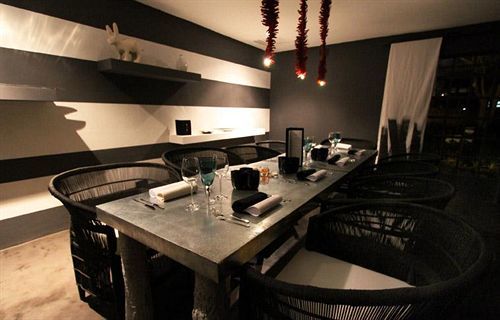 Latitude 13 Degrees Hotel ลิลองเว ภายนอก รูปภาพ